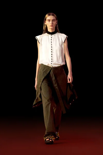 Look 26